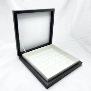 SİYAH 16'LI ÇİKOLATA KUTUSU 23x22 cm - Görsel 1