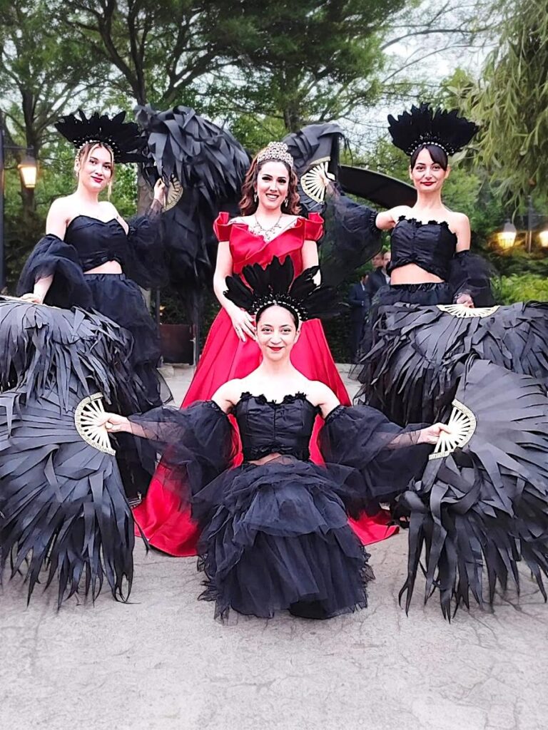 TELA KUMAŞ LÜKS SAÇAKLI YELPAZE 140 CM SİYAH